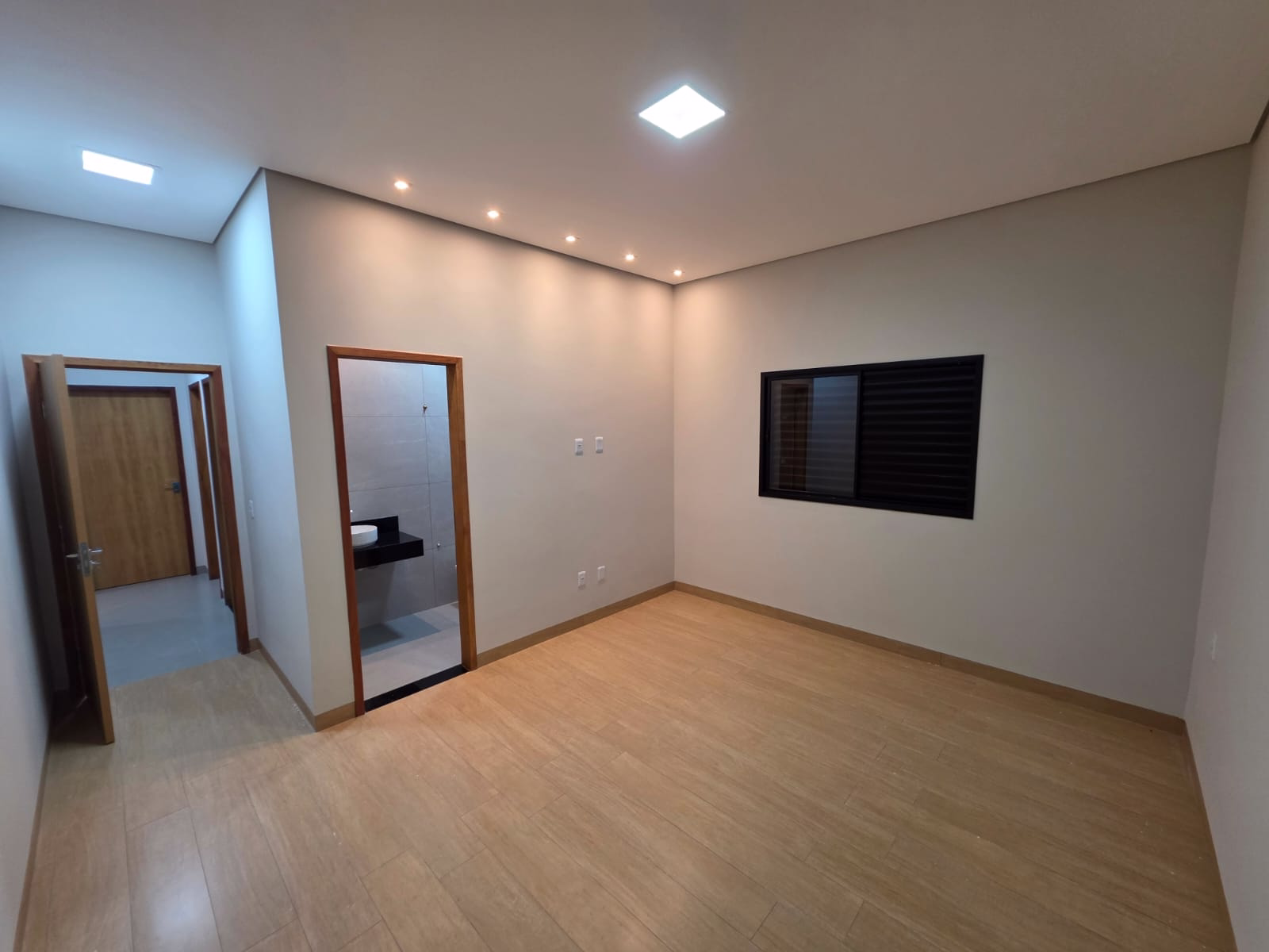 WhatsApp Image 2025 11 26 at 13.33.19 (4)